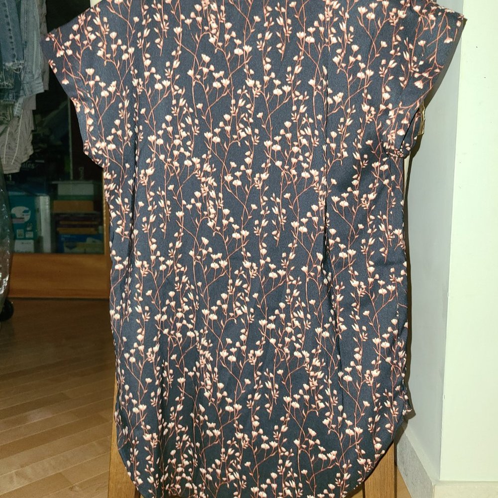 Express Top - Picture 2 of 4